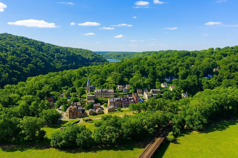Local Pool Maintenance Service in Falls Church, VA